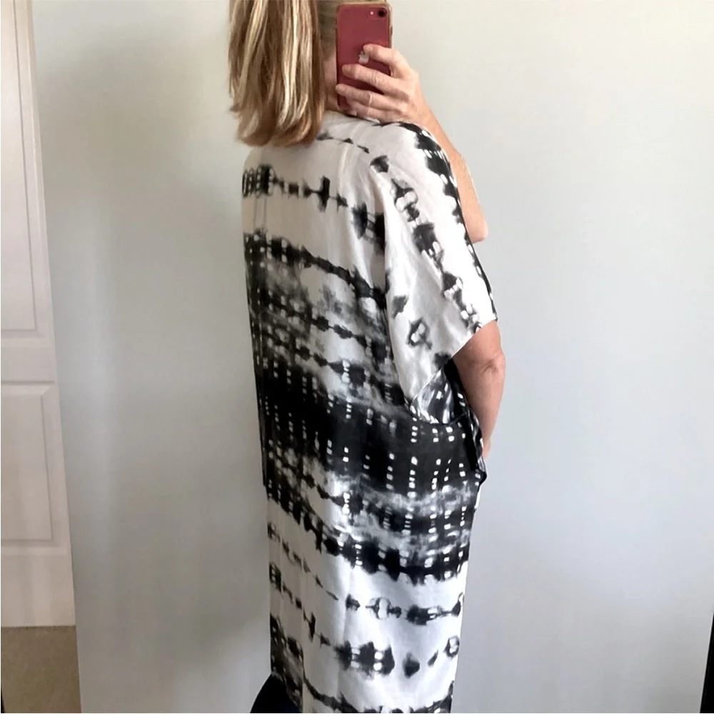 Black & White Tie Dye Print Boho Kimono - Picture 5 of 9